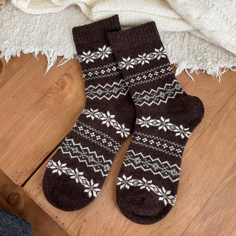Winter and Autumn Thick and Warm Wool Socks for Children. Fair Isle Retro Snowflake Mid-calf Pullover Socks Paired with Boodles Shoes.