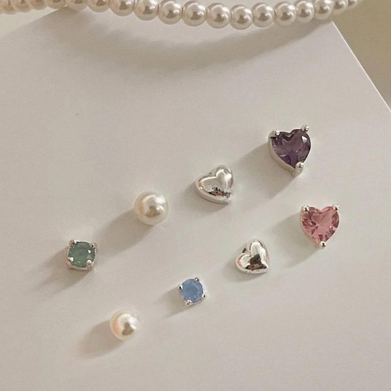 Korean Style Colored Diamond Heart Pearl Stud Earrings - Versatile, Simple & Elegant Accessories for Women.