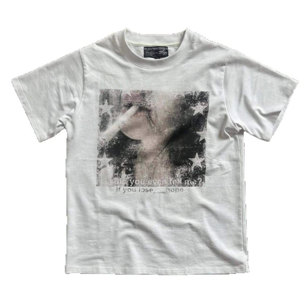 Vintage American Street Style Graphic T-shirt: Trendy, Versatile, Niche Design
