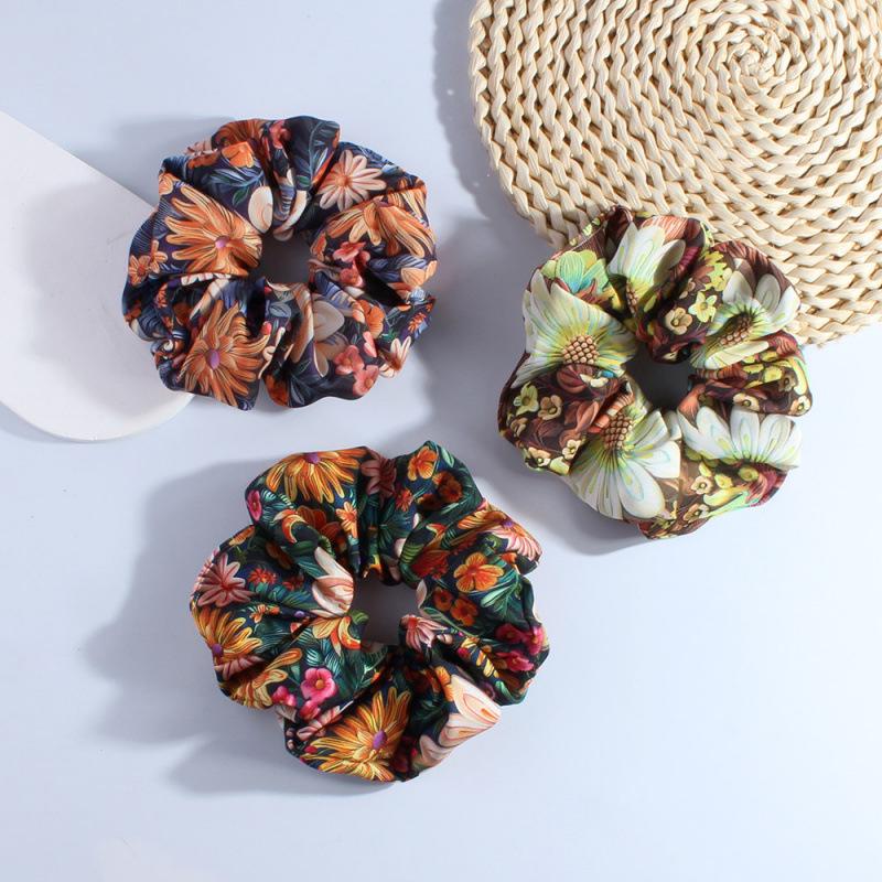 Retro Print Fabric Hair Tie – Stylish Elastic Band for Women's Hair Styling