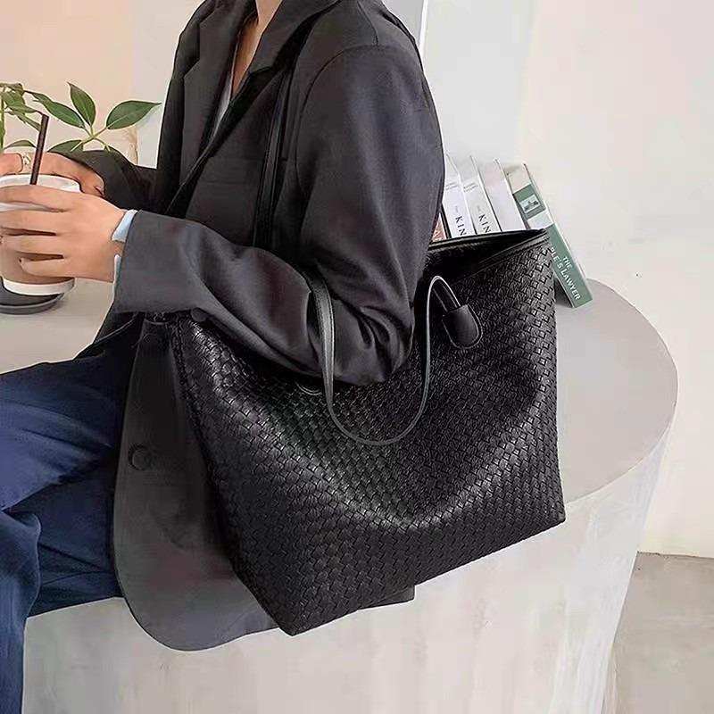 Fashion high-end woven large-capacity tote bag, winter new commuter women's bag, shoulder underarm bag