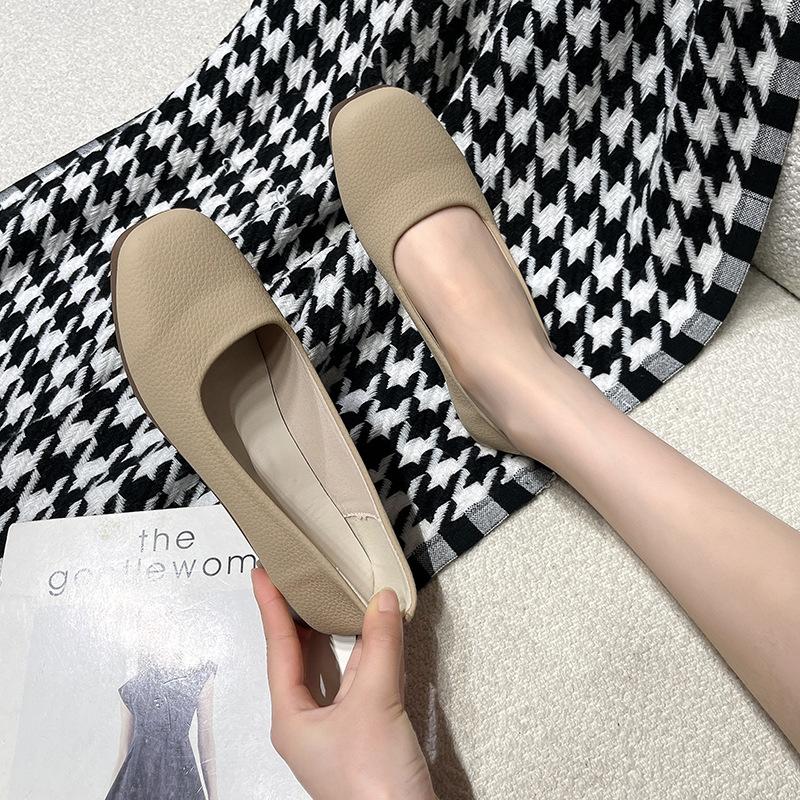 Franska retro fyrkantig tå låg skärning damskor 2025 nya vår och höst platt botten mjuk yta en pedal Doudou-skor