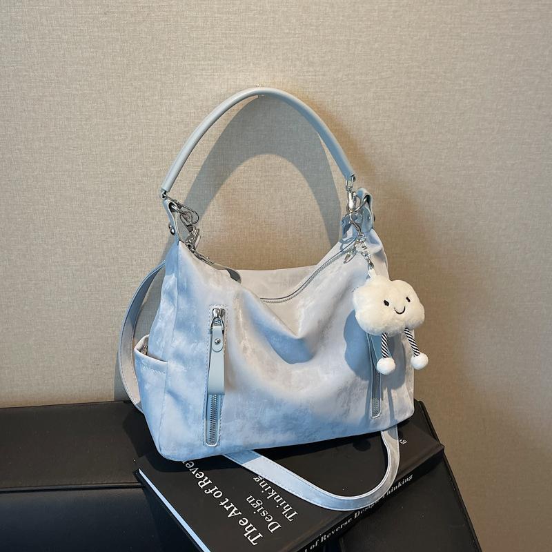 Väska med stor kapacitet dam vår och sommar mångsidig ny avslappnad axelbudväska pendlare toteväska