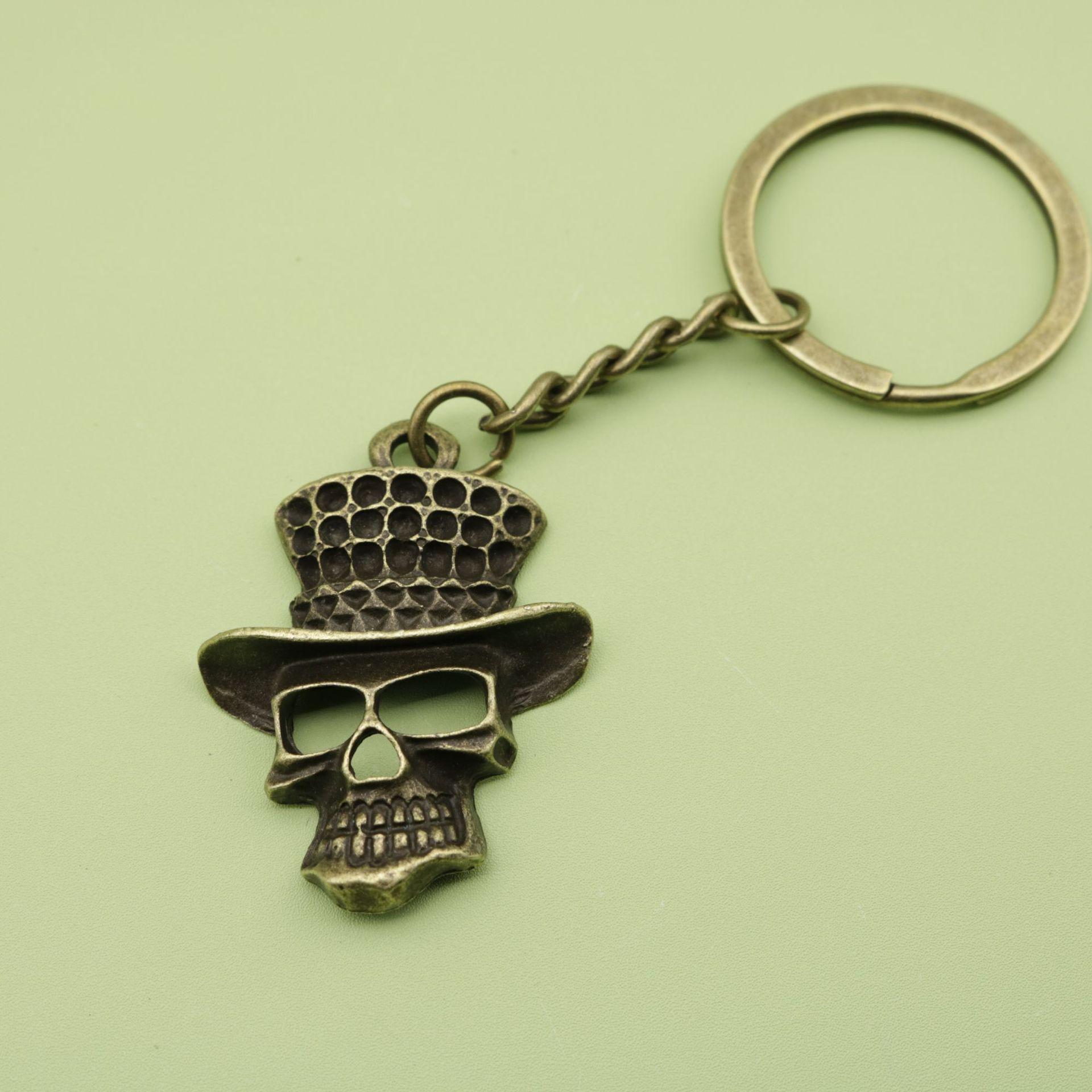 Simple Skull Hat Keychain Pendant - Popular Foreign Trade Jewelry Item