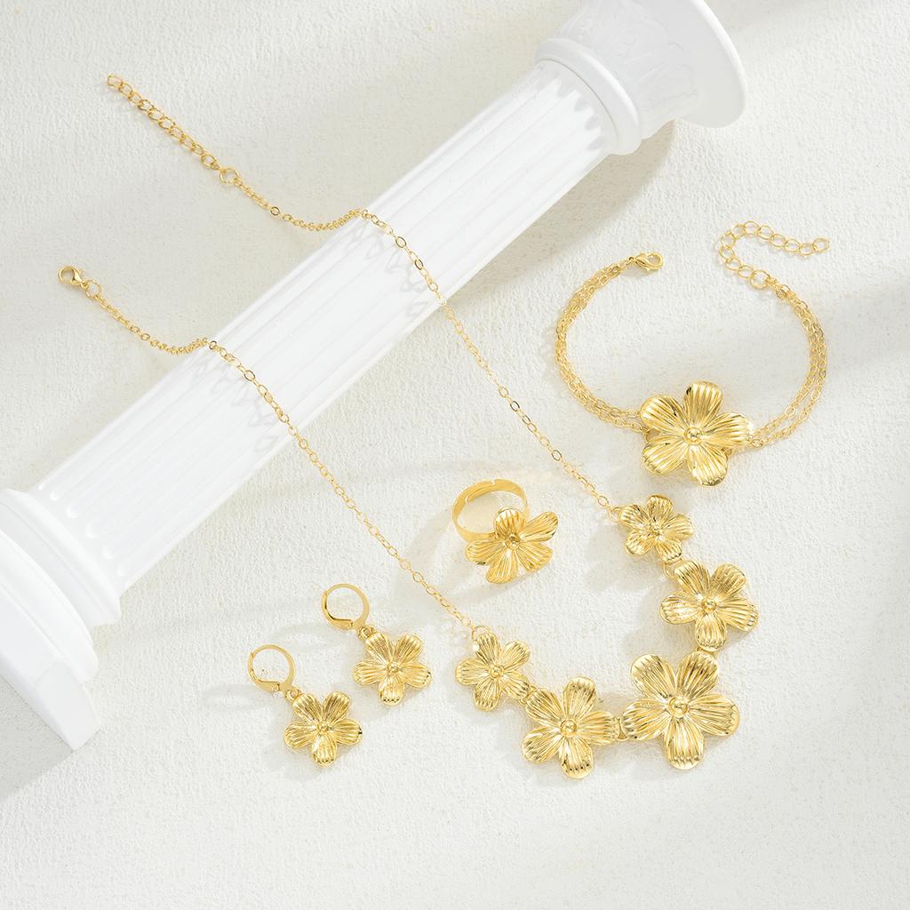 5pcs Vintage Elegant Gold Color Metal Flower Earrings Rings Bracelets Necklace Sets for Women Luxury Banquets Daily Wear Jewelry