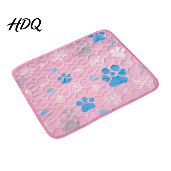 Portable Pet Cooling Pad Dog Mat Washable Summer Mat Bed for Dogs And Cats Indoor Outdoor Use Multi-functional