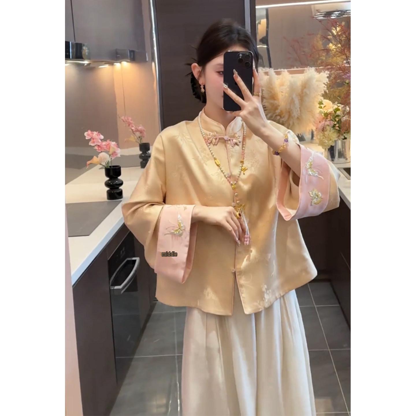 

Elegant Silk Jacquard Short Jacket & Wide-Leg Pants Women s Two-Piece Set - Chinese Style for All Seasons M