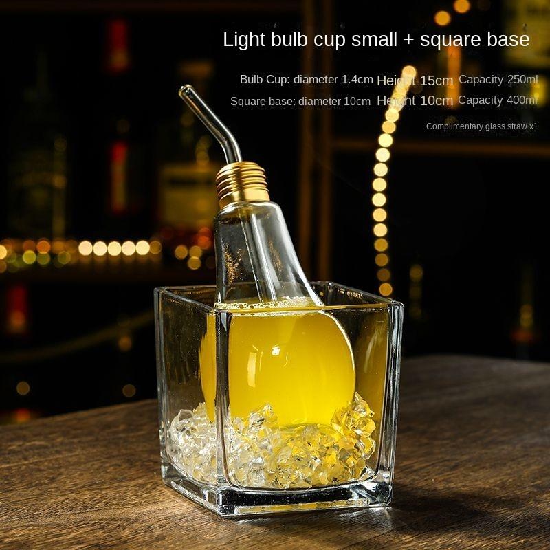 Creative cocktail glass High-end influencer bar wine glasses ins straw crystal high appearance level glass
