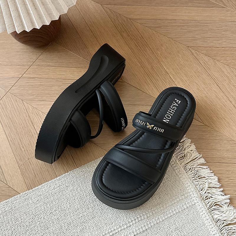 New fashionable thick-soled height-increasing cool slippers for women's summer wear casual slippers for women's beach shoes