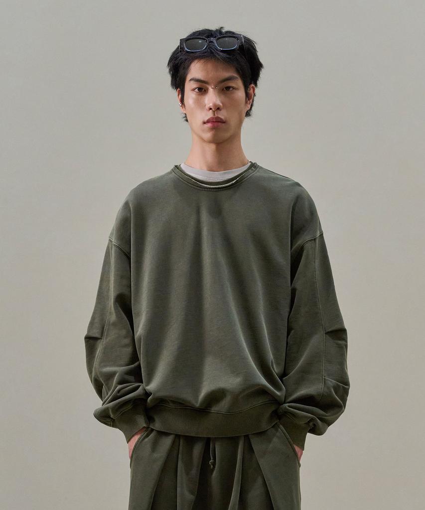 DESIRED Cutout Pigment Sweatshirt-Fesk5102B0V