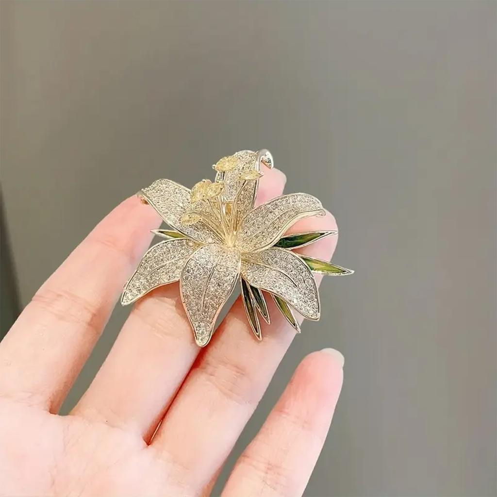 Luxurious Lily Flower Brooch Elegant and Simple Style Versatile Pin Collar Fashionable Accessory