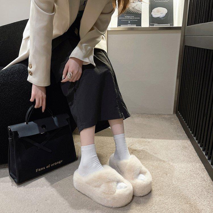 7CM large size thick-soled fluffy slippers for women's outer wear 2025 autumn new models to increase the height of a boy high-heeled outer wear cotto