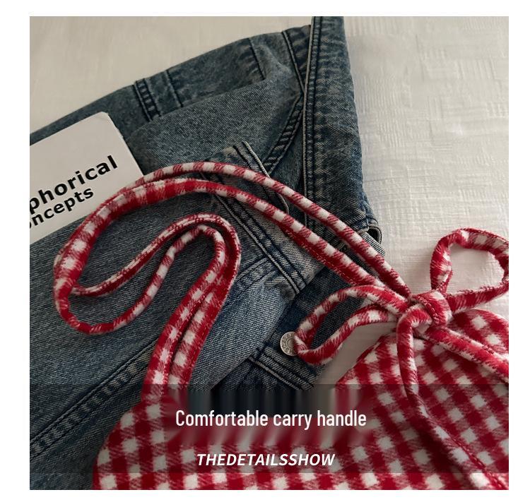 Heart-Shaped Canvas Plaid Crossbody Bag - Korean Style, Large Capacity, Versatile Shoulder Bag for Women and Students