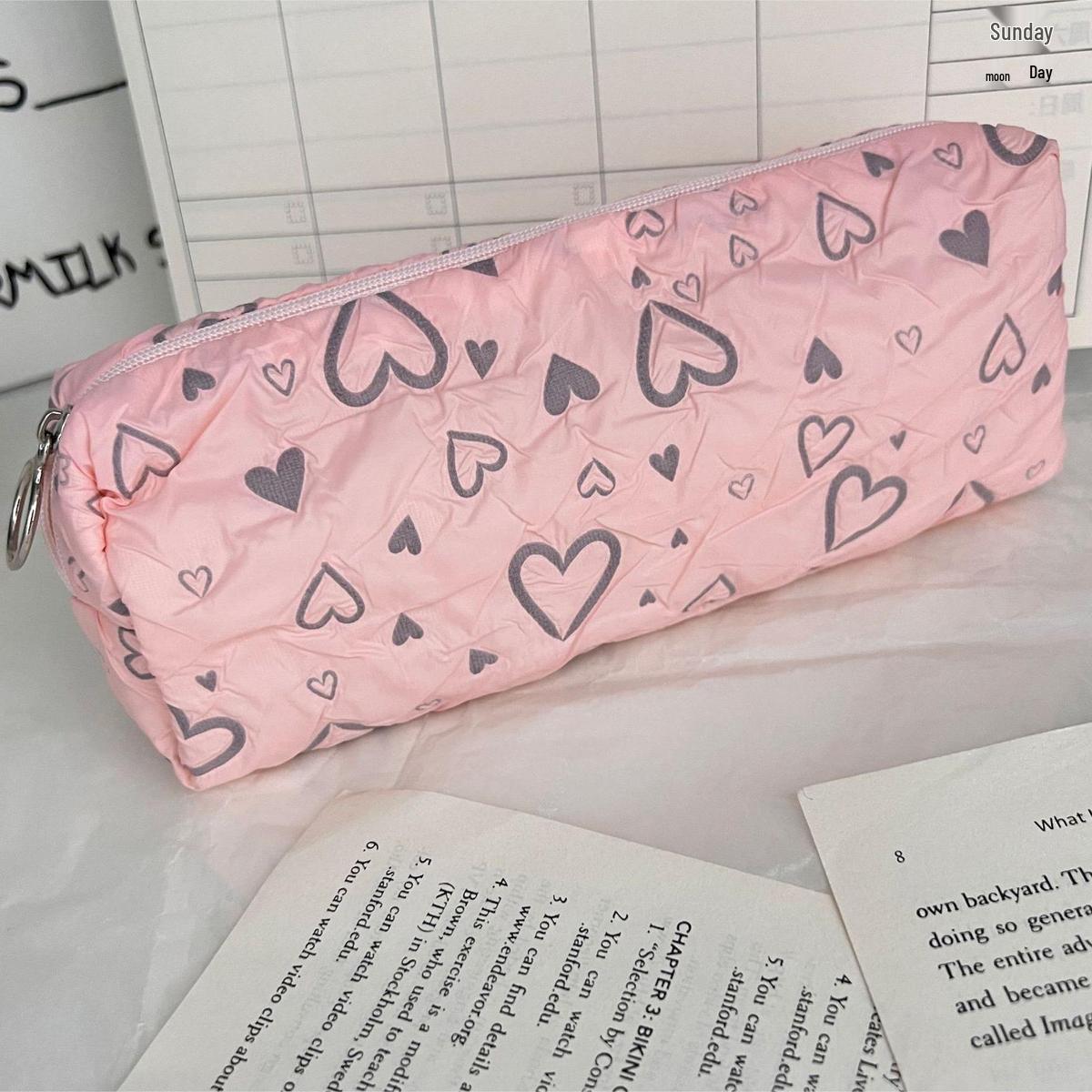 

Large Cute Heart Pencil Case: Girlish, Simple Stationery Pouch for Students