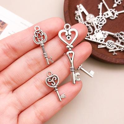 50 g/Packung Schlüsselanhänger, Metallanhänger für Armbänder und Halsketten, zur Schmuckherstellung, Heimwerkerbedarf, Kleinunternehmensbedarf