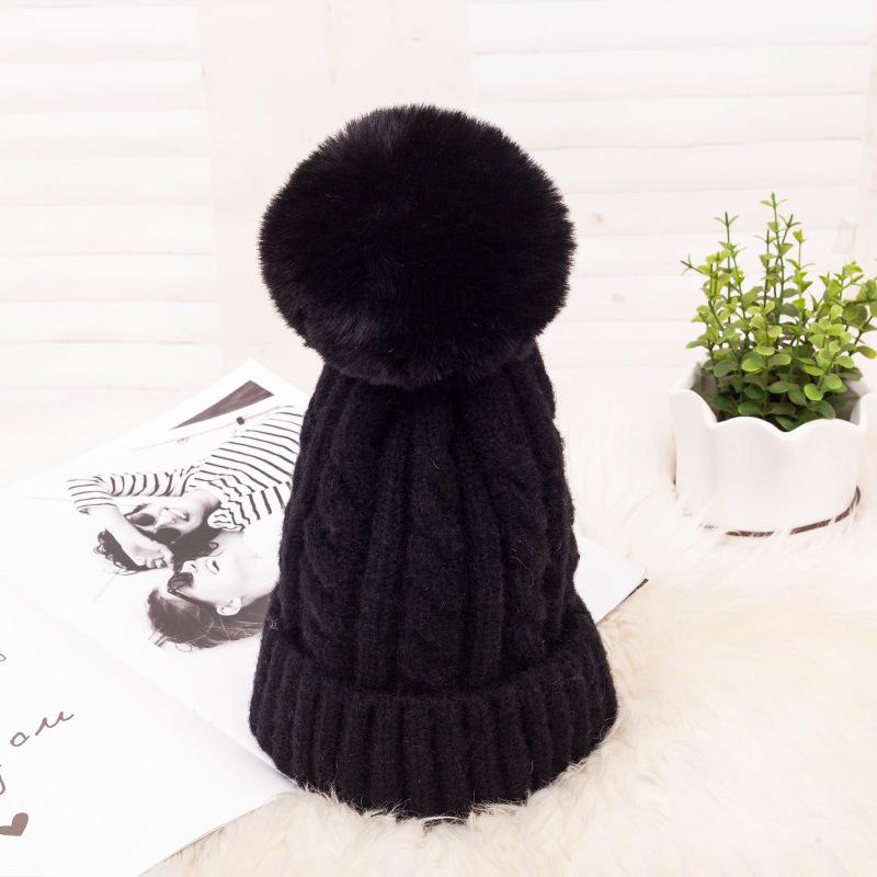 Autumn and Winter Twist Fur Ball Woolen Hat for Women Fashionable Thickened Cold Hat Outdoor Casual Windproof and Warm Knitted Hat for Men