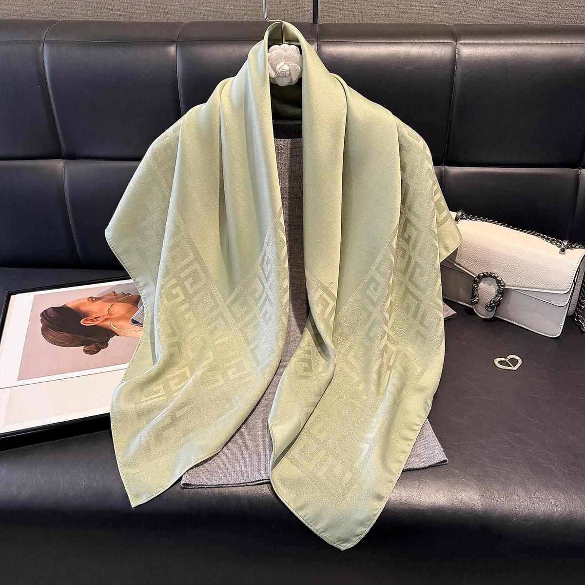 

2025 Latest Spring and Autumn Women s Fashion Hijab Silky Muslim Square Sun Protection Shawl Luxury Brand Soft Female Scarf світло-зелений колір