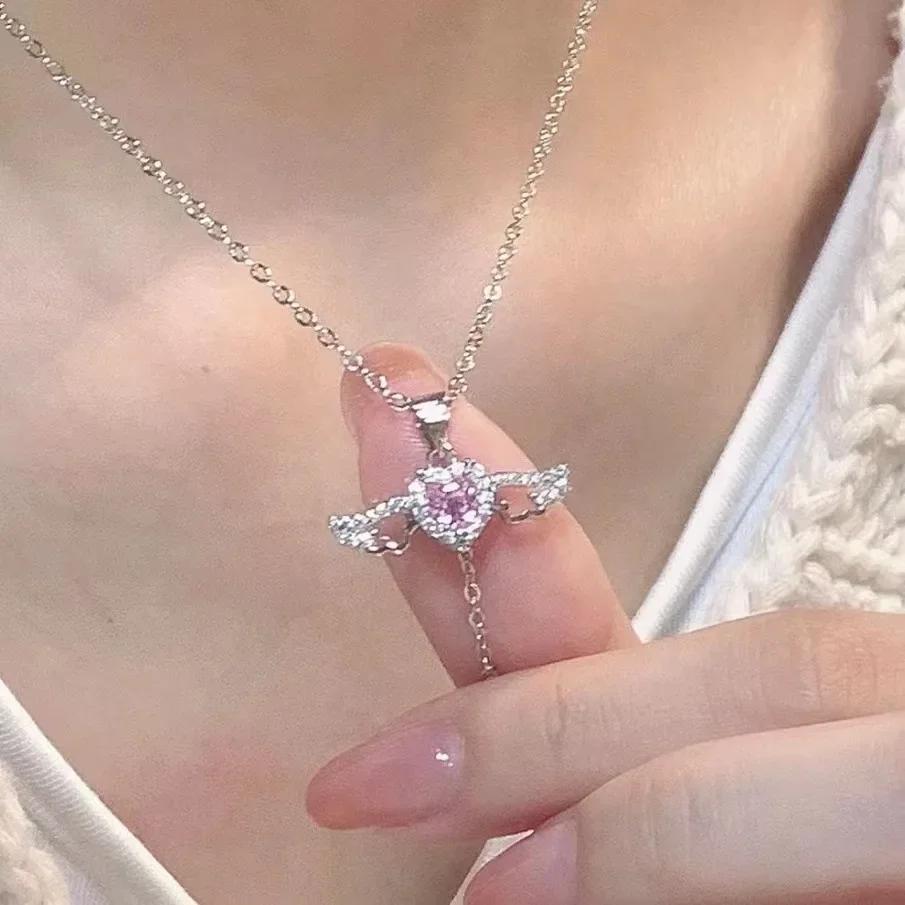Trendige Amor Engel Flügel Herz Anhänger Halskette für Damen Rosa Kristall Zirkon Choker Edelstahl Schmuck