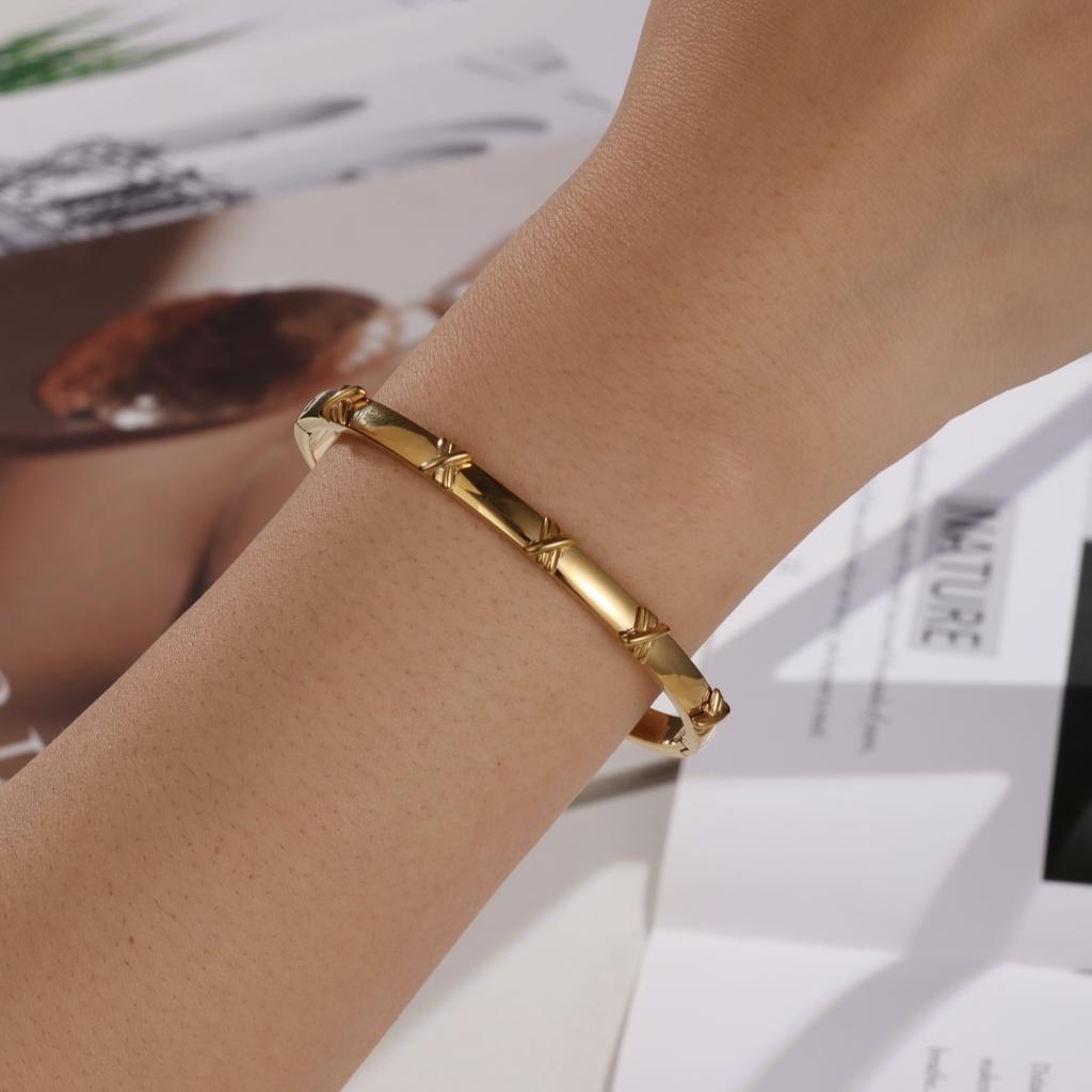 Htpwe Stainless Steel Letters X-ray Bracelet Women's Plated 18k Gold Couple Holiday Gift Bracelet Party Daily Zircon