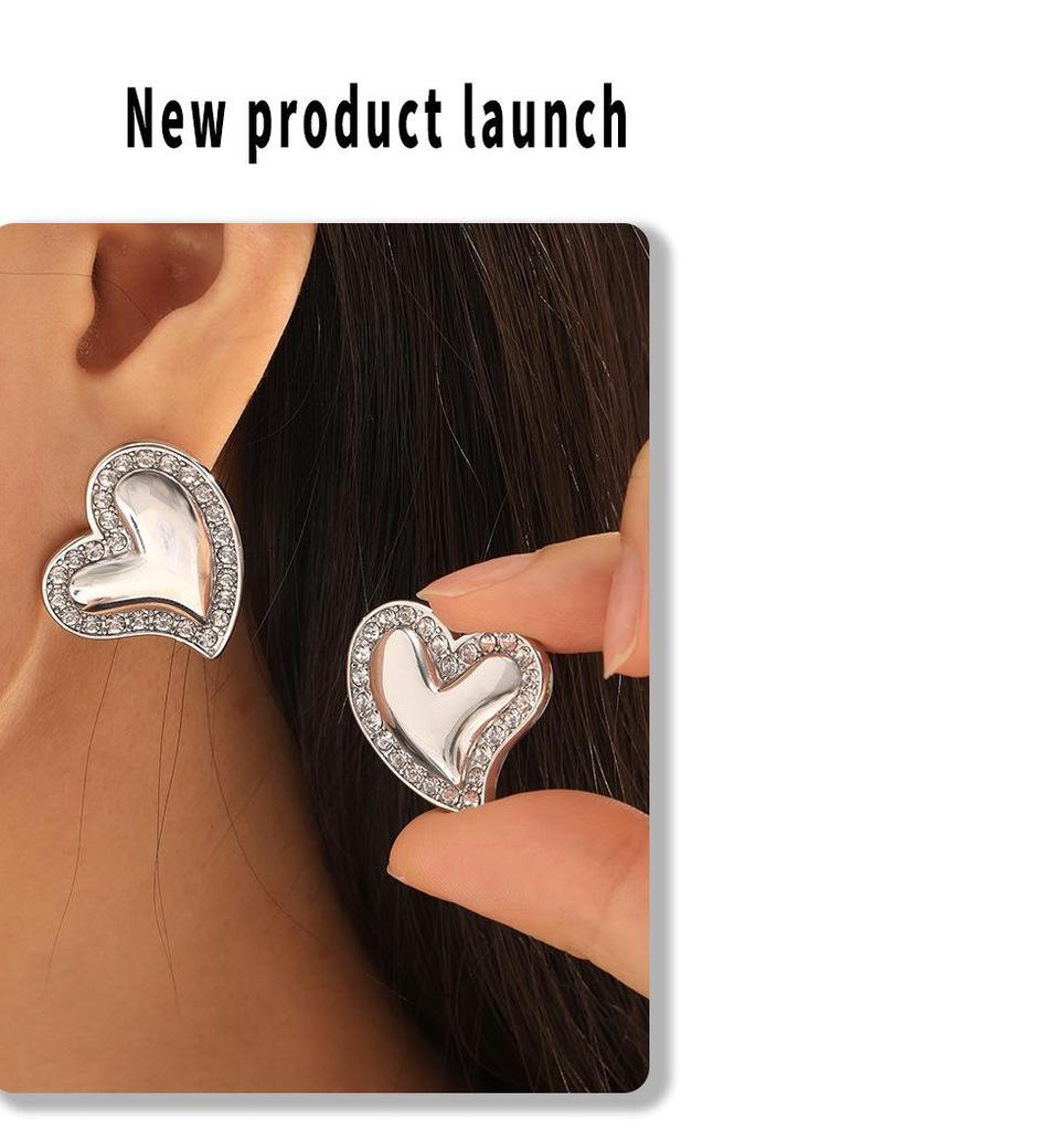 European & American Gold-Plated Titanium Heart Stud Earrings with Diamonds - Women's Fashion Jewelry