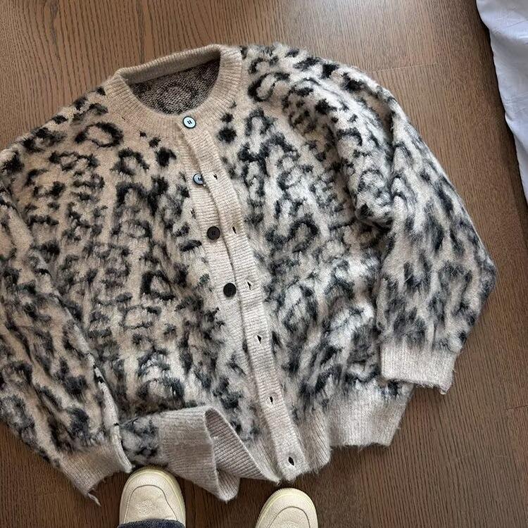 

Men s Leopard Print V-Neck Cardigan Sweater - Retro Lazy Style, Autumn/Winter 2025 Collection XL леопард друку кольору
