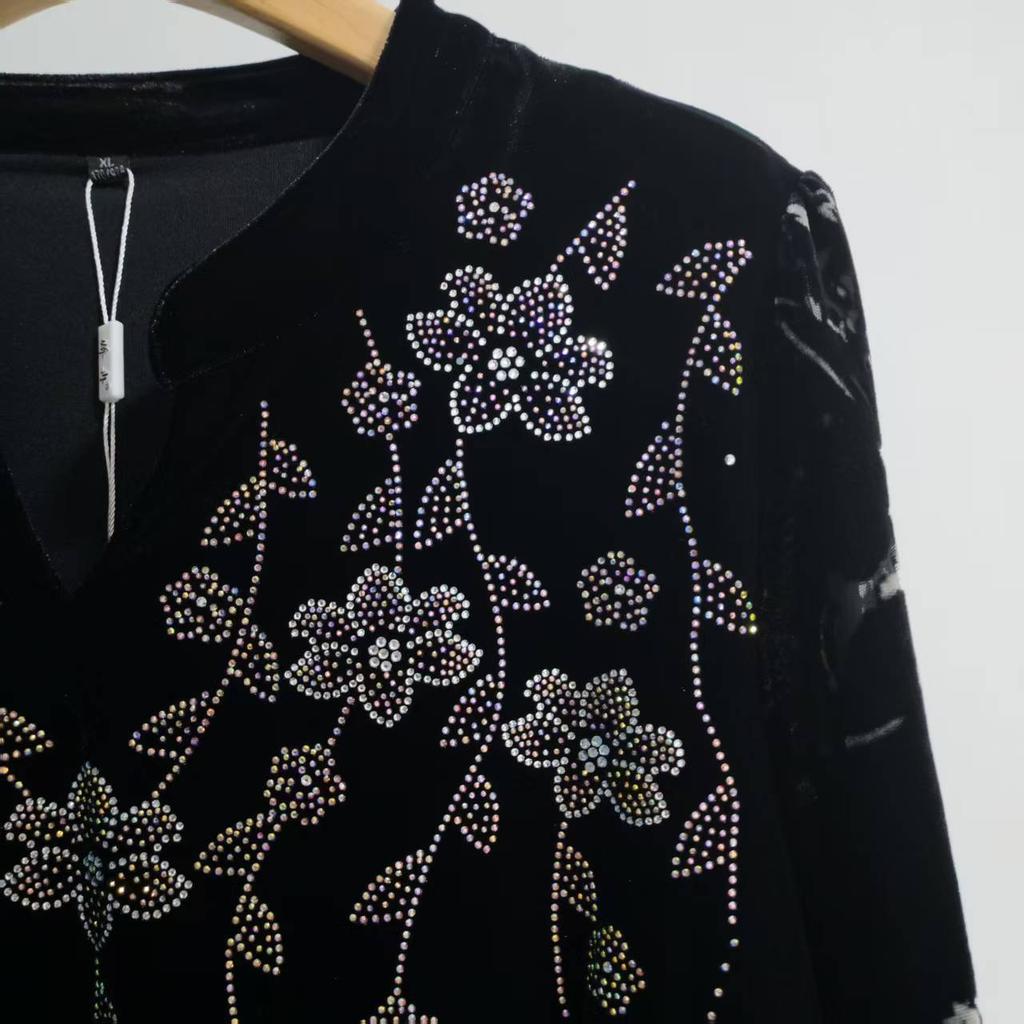 Autumn Women's Plus-Size Velvet Blouse Loose V-Neck Pullover T Shirt Embroidered Flocked Velvet Blouse