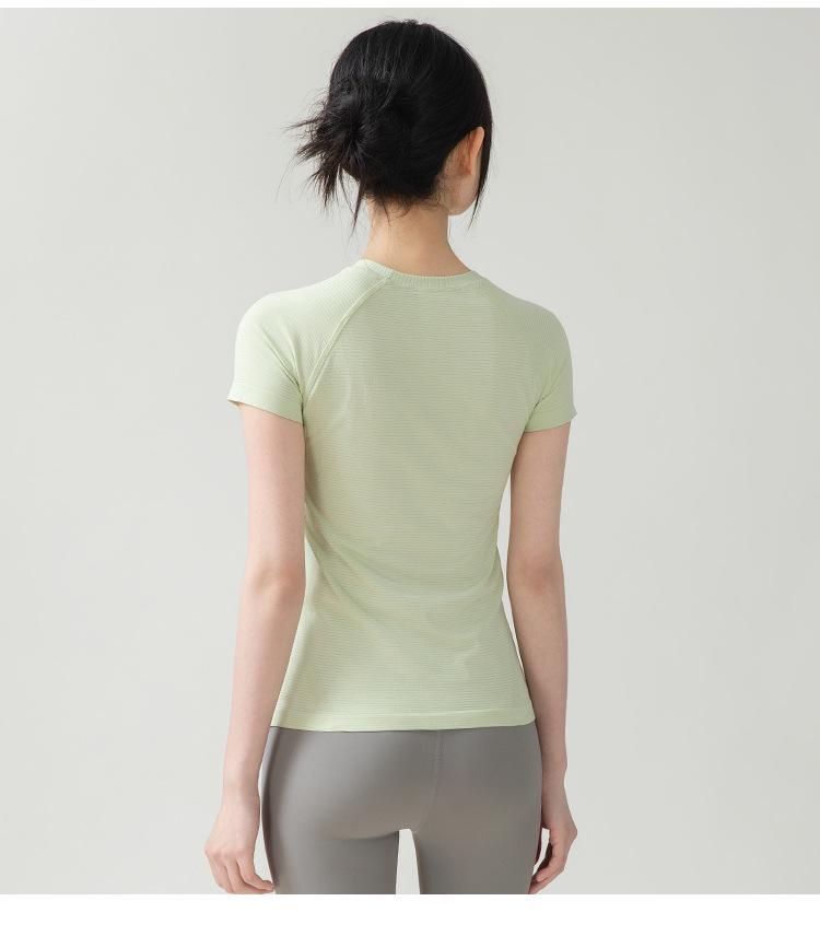 Women's Quick-Dry Yoga Top - Breathable Pilates Training T-Shirt for Summer