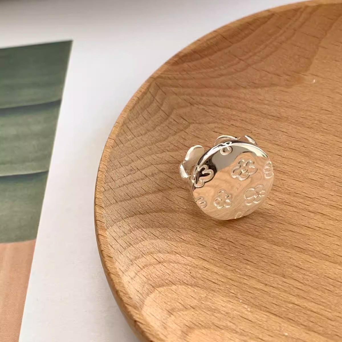 Adjustable Small Flower Ring for Women - Stylish, Trendy, Open Design for Index Finger Open Adjustable
