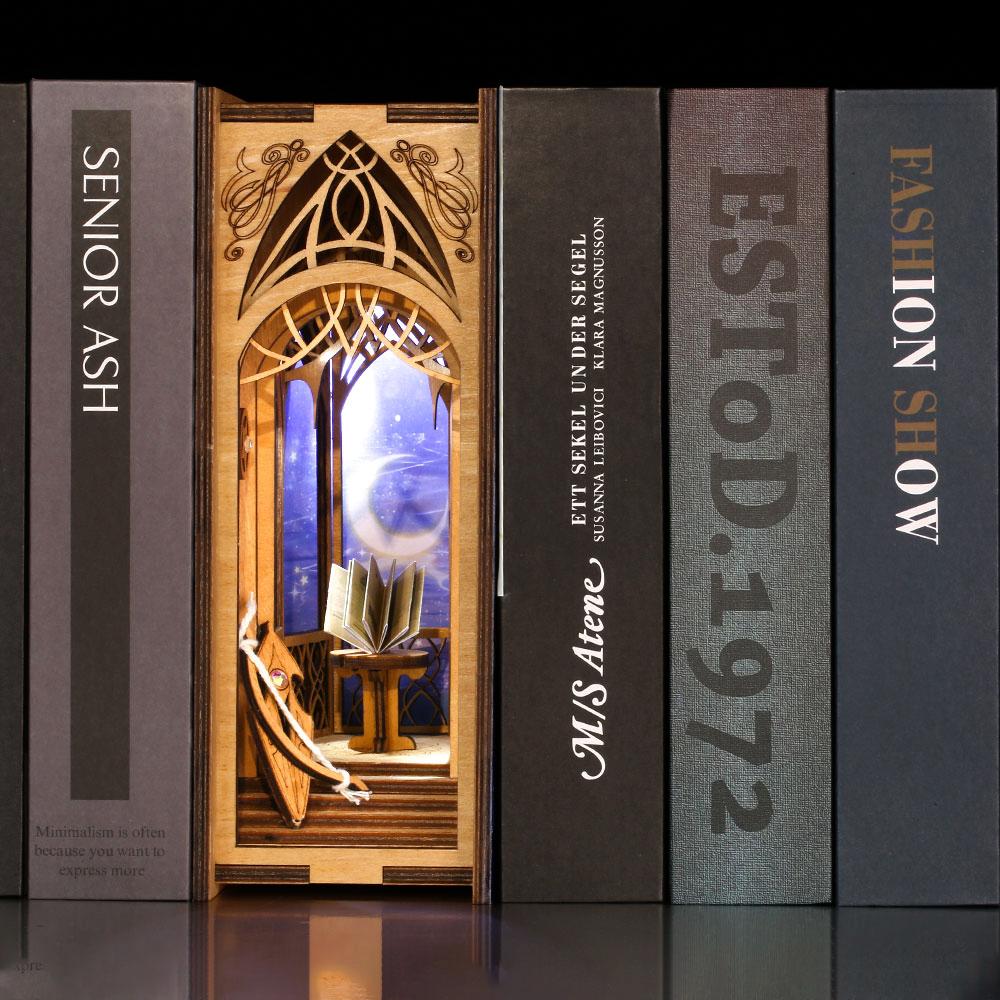 CUTEBEE K angolo libro fai-da-te Casa delle bambole in legno in miniatura con inserto per libreria leggera Modello decorativo per regali Memorie di libreria  26