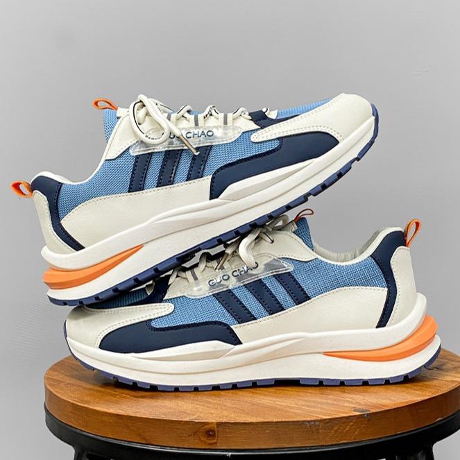 Herrenschuhe für Frühling und Sommer Neuer Stil Fliegendes Mesh Atmungsaktive Sportschuhe Dünne Lässige Trendschuhe für Jugendliche Laufschuhe Daddy Shoes