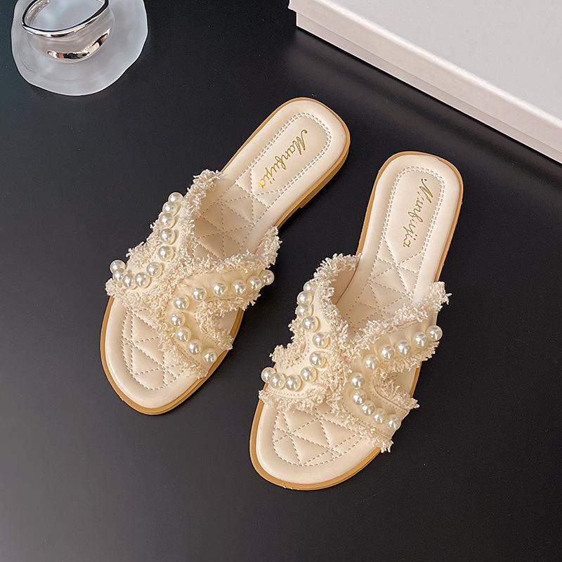 Xiaoxiangfeng Cool Slippers Women's 2025 Summer Korean Version New Outer Wear Fairy Style Lady Beaded Flat Heel Fashion Slippers