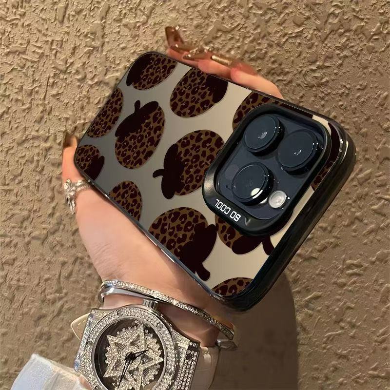 Full screen strawberry leopard print suitable for iphone17 mobile phone case Apple 15promax/14 new 13pro12 Europe and America