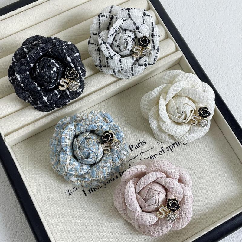 Korean Fabric Camellia Brooches For Women  Handmade Flower Lapel Pins Elegant Clothing Jewelry Accessories Corsage