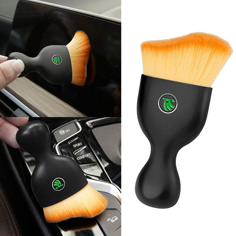 AAAAB1 1Pcs Car Logo Cleaning Soft Brush Tools Dust Remover For Skoda Octavia Rapid Kodiaq Superb Karoq Fabia Kamiq Enyaq RS Yeti Scala