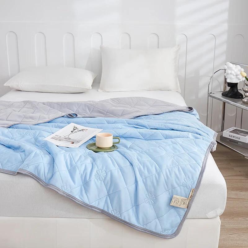 Cool-Touch Milk Protein Fiber Summer Quilt