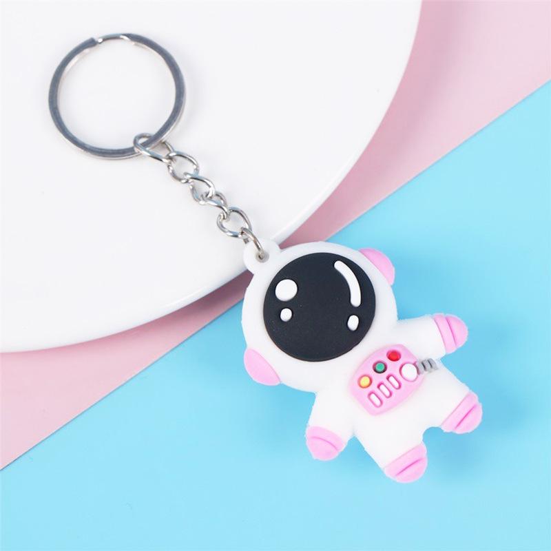 Cartoon Astronaut Keychain: Cute Spaceman Doll Pendant for Bags and Cars