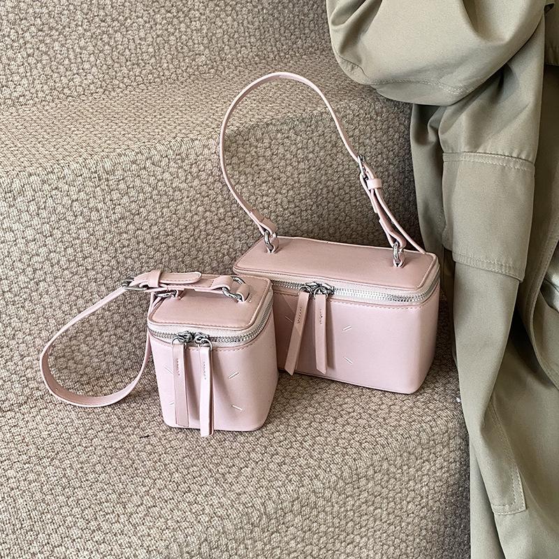 

Premium new fashionable versatile square box bag design sense portable shoulder bag women s cosmetic bag exquisite small bag Small 9 * 9 * 10.5 розовый
