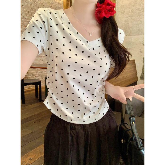 

Женская серая хлопковая футболка с плиссировкой и коротким рукавом в горошек - Дизайн Лето 2025 Extra Large белый