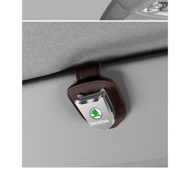 Carro Auto Viseira de Sol Porta Óculos Clipe para Óculos de Sol Porta Cartão Suporte para Bilhetes para Skoda Fabia Kodiaq Kamiq Superb Yeti Octavia Enyaq Rapid Karoq Derivados