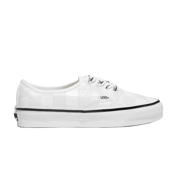 

Vans HommeGirls x Authentic 44 Marshmallow White Unisex Sneakers VN000EEUCCZ 37