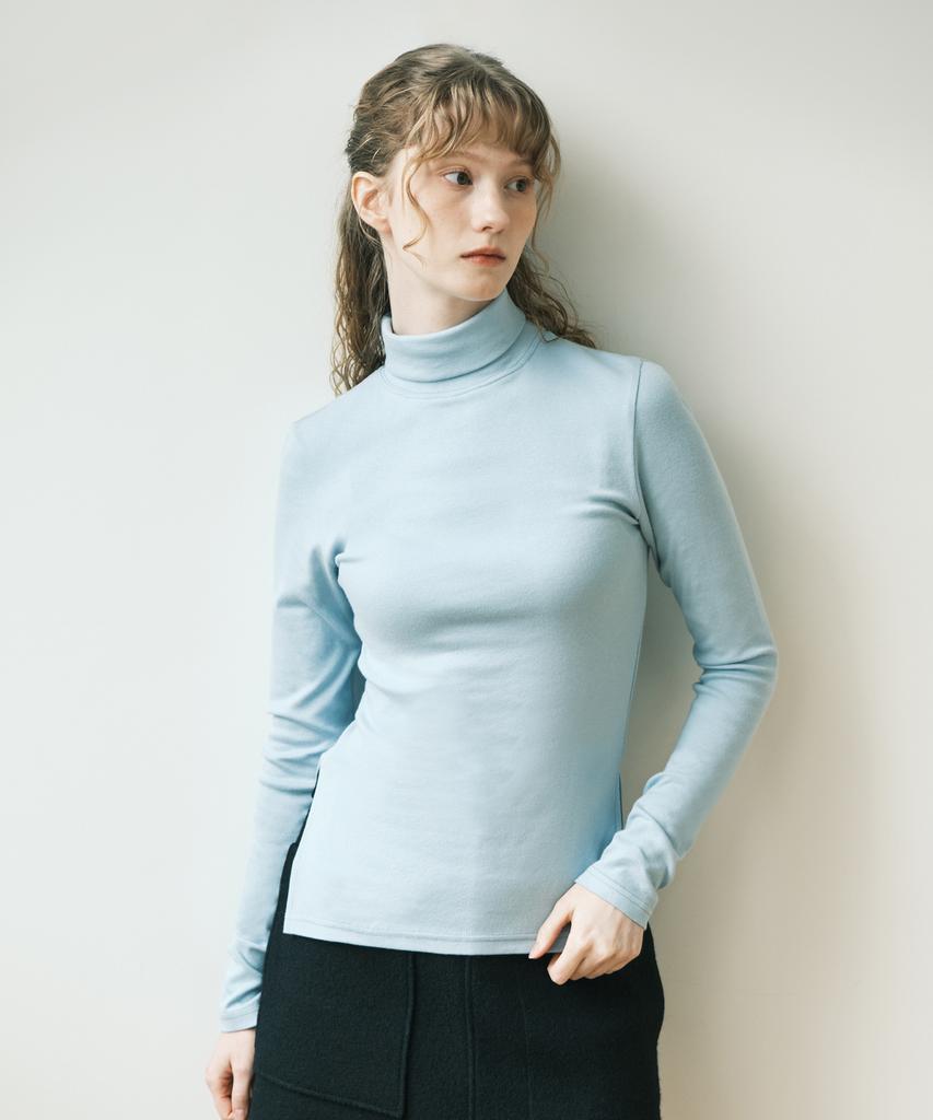 BASIKA Turtleneck Slit T-Shirt (Blue)