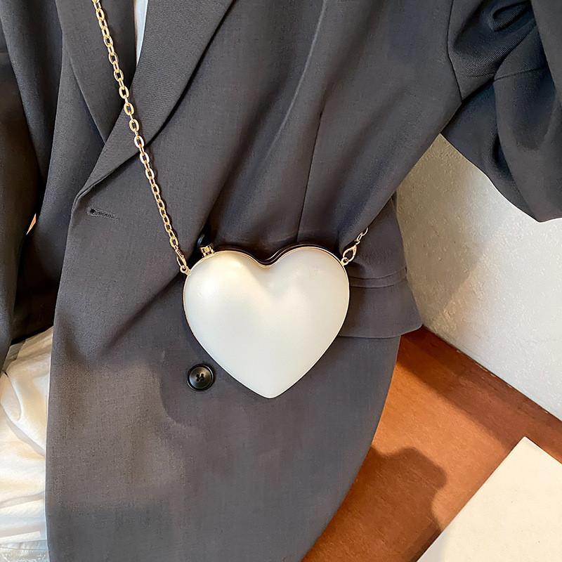 Chic Heart-shaped Crossbody Bag Trendy Street Style 2024 New Women's Fashion