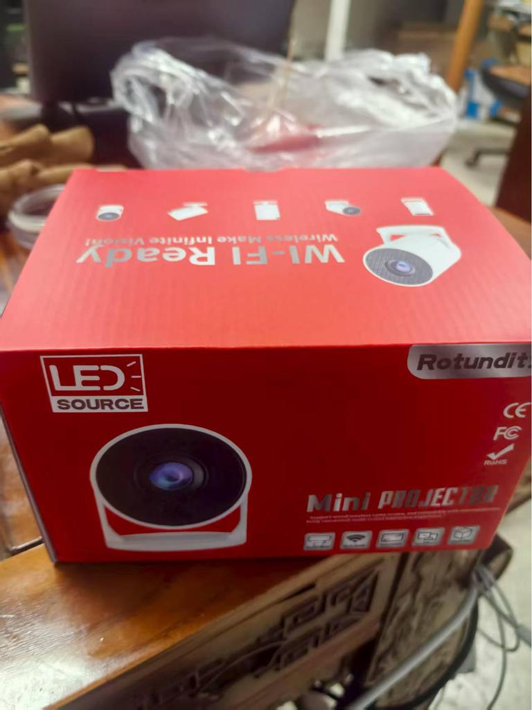 HY300mini Portable LED Projector: High-Definition Micro Home Device