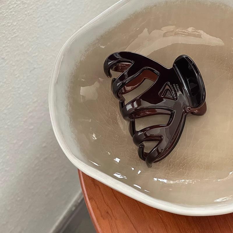 Acetic Acid Thickened Gold Label Gripper Simple and Retro Medium-sized Back Head Updo Shark Gripper