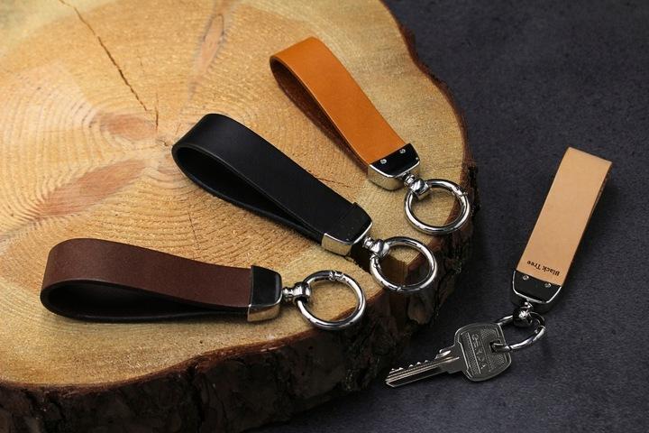 Premium Design Black Leather Keychain Pendant with Clasp