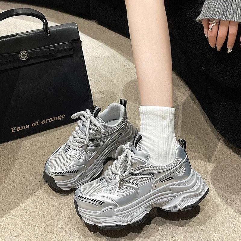 Tátovy boty dívčí 2025 jaro a léto nové silná podrážka protiskluzové zvýšení výšky síťovina prodyšné všestranné lehké sportovní a volnočasové boty