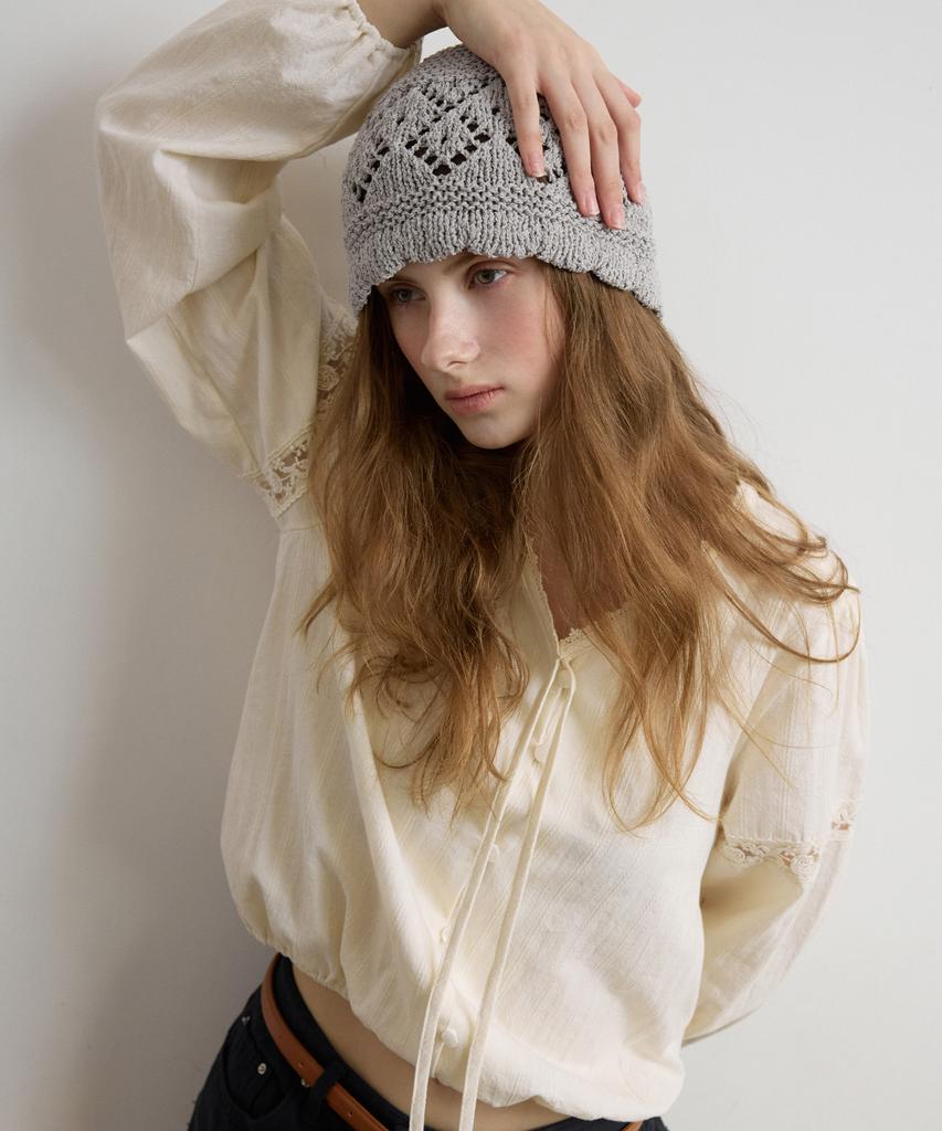 LETTER FROM MOON Scallop Punched Knit Beanie (Gray)