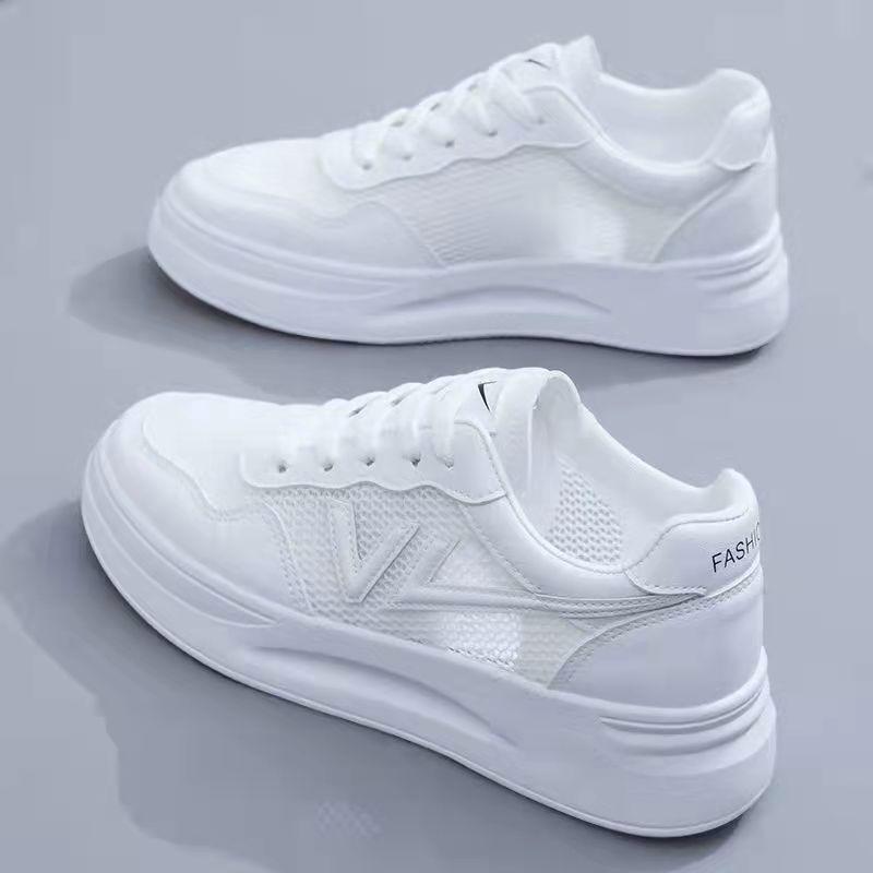 Soft-soled little white shoes women's new summer mesh breathable, light and not tired feet sports and leisure flat-soled women's shoes tide