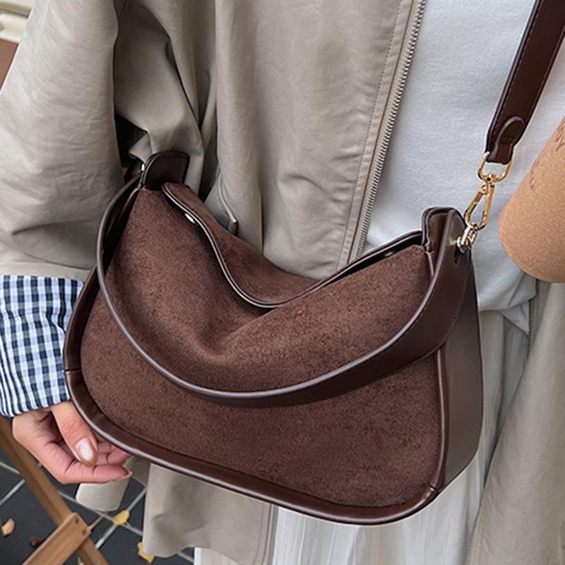 Retro deerskin fleece bag women's autumn new casual simple shoulder messenger bag niche matte bowling bag