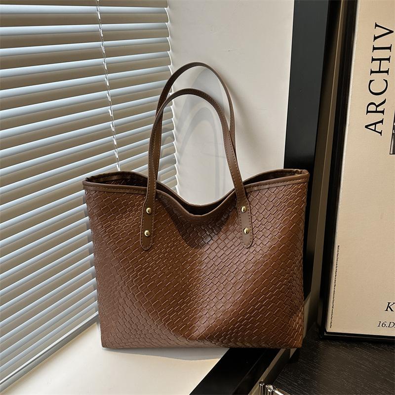 European Style Woven Faux Leather Tote Bag for Women, New Fashionable Large Capacity Shoulder Handbag, Casual Daily Commute Bag CLE